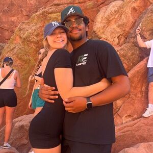 Meet your Posher, Leona